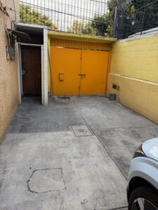 Estacionamiento amplio